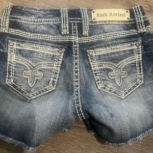 Women rock revival shorts